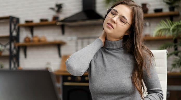 Home office ergonómia: 7 tipp a hát és nyakfájás ellen Homeoffce tippek